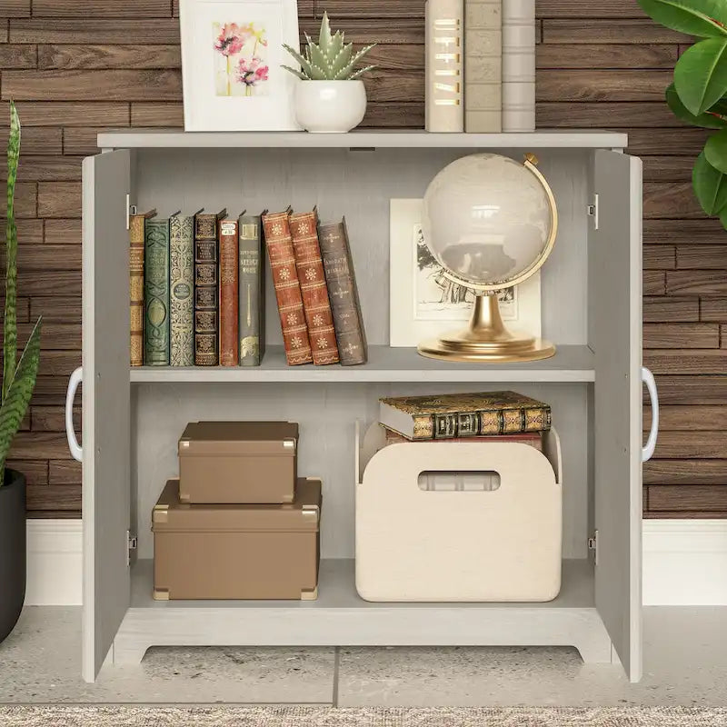 Petit meuble de rangement à 2 portes avec étagère réglable et poignées métalliques