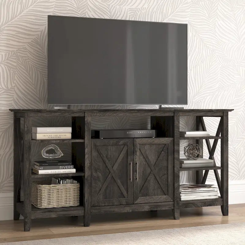 Meuble TV style ferme avec motif en X, étagères ouvertes et rangement fermé