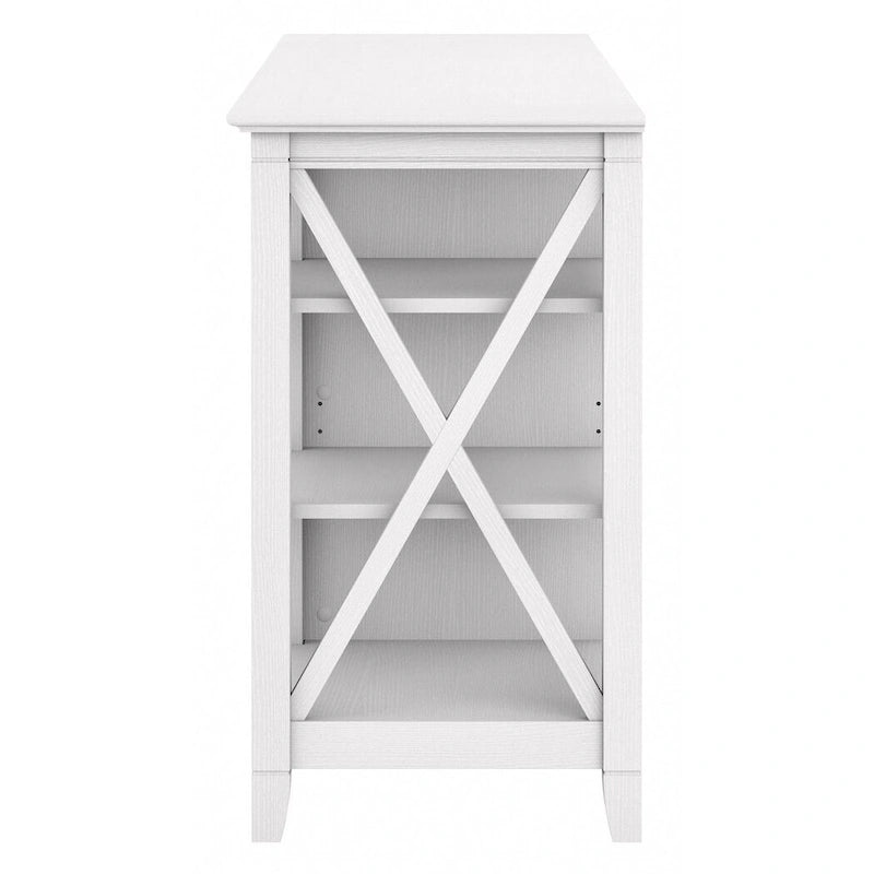 Meuble TV style ferme avec motif en X, étagères ouvertes et rangement fermé