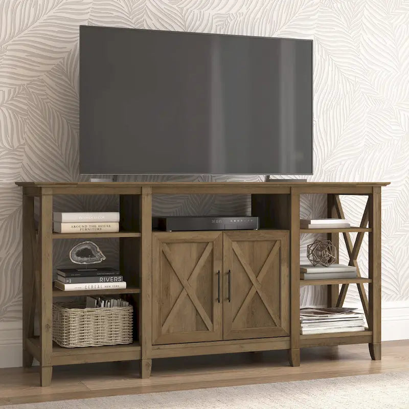 Meuble TV style ferme avec motif en X, étagères ouvertes et rangement fermé