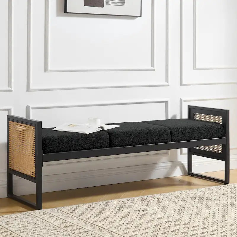 Banc rembourré en tissu bouclé avec côtés en rotin, noir pour entrée ou chambre