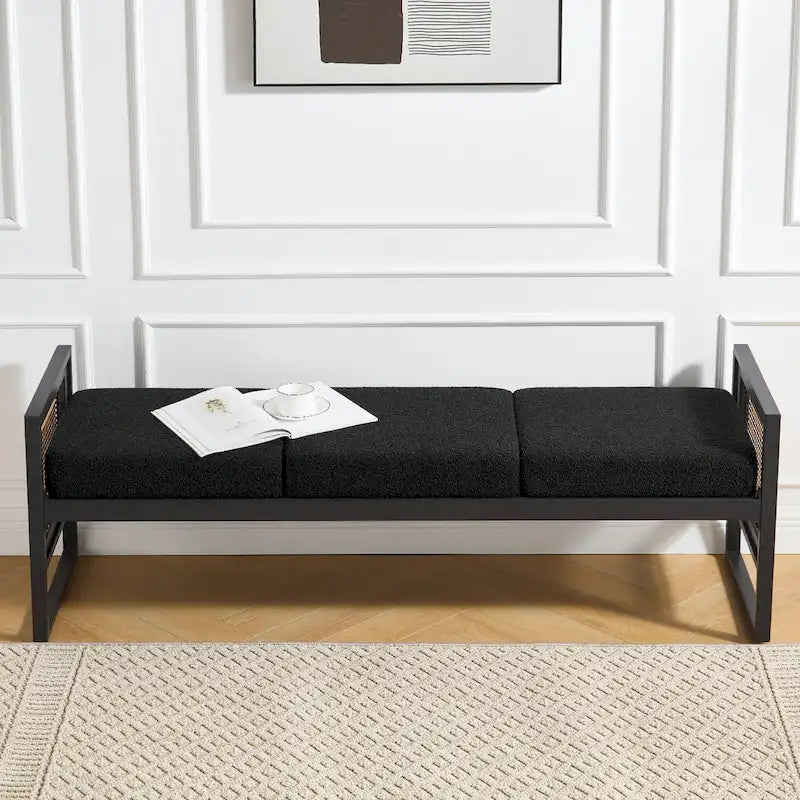 Banc rembourré en tissu bouclé avec côtés en rotin, noir pour entrée ou chambre