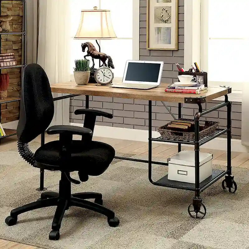 Bureau d'ordinateur industriel en métal noir antique avec plateau en bois et étagères latérales