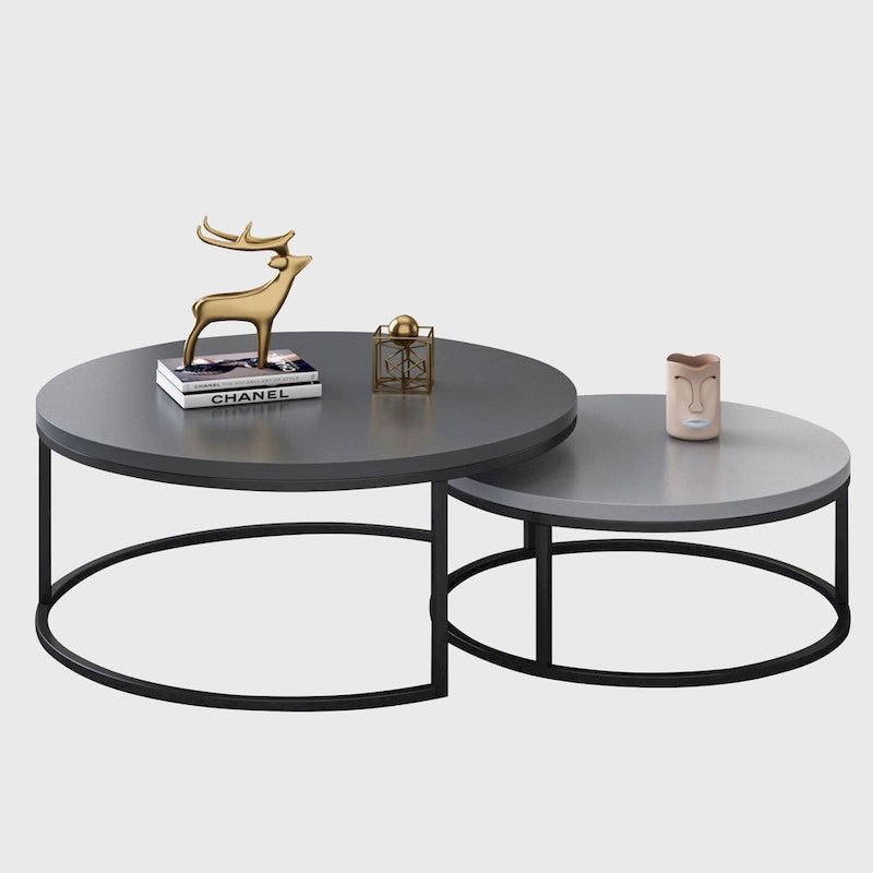 Table basse ronde avec structure en métal noir et plateau imitation bois pour salon