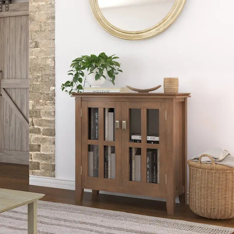Meuble de rangement bas en bois massif avec portes doubles en verre trempé et étagères réglables