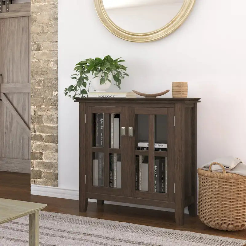 Meuble de rangement bas en bois massif avec portes doubles en verre trempé et étagères réglables